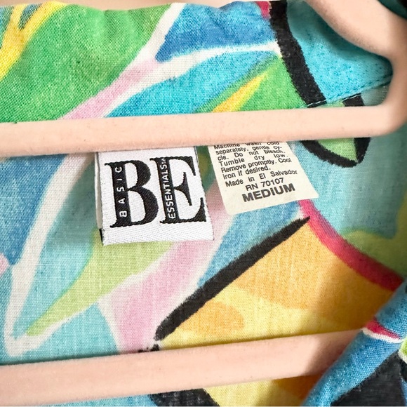 Colorful floral BE basic essentials button up - Picture 3 of 4